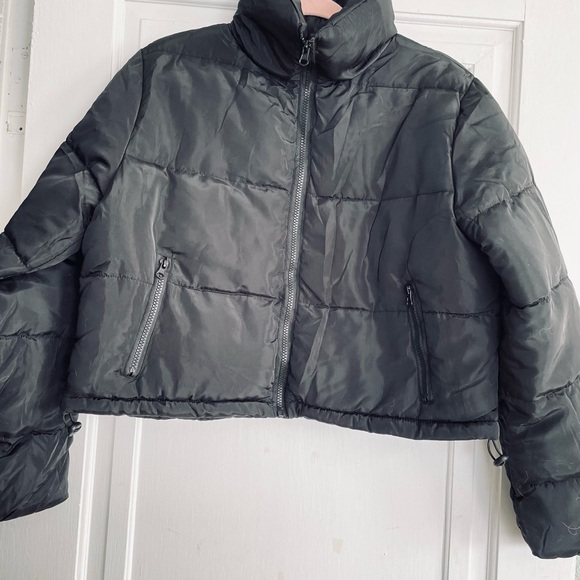 Jackets & Blazers - Black Cropped Puffer Jacket with High Collar and Quilted Design